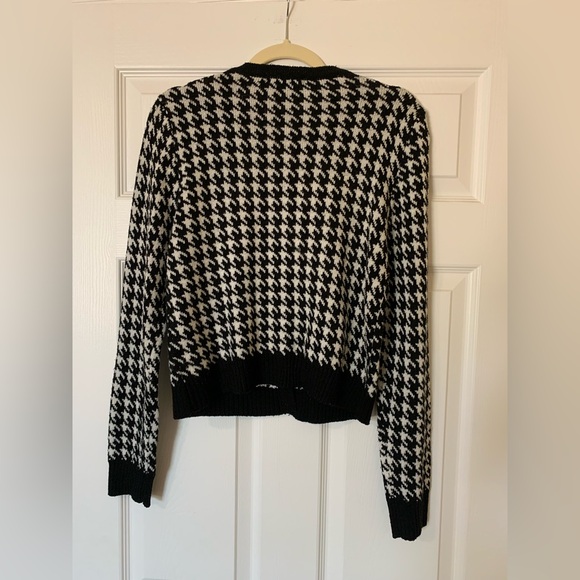 BCBGMaxAzria Long‎ Sleeve Houndstooth Button Front Cardigan, Black and White, L - Picture 2 of 6